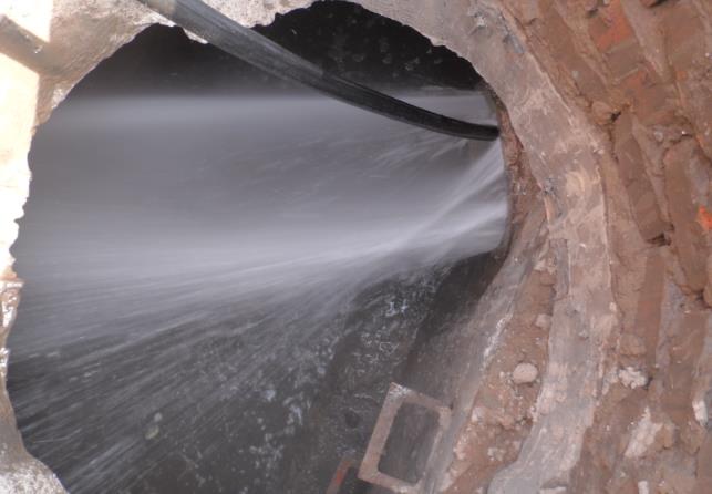 保定易县抽化粪池公司为您专业解答下管道清淤的知识